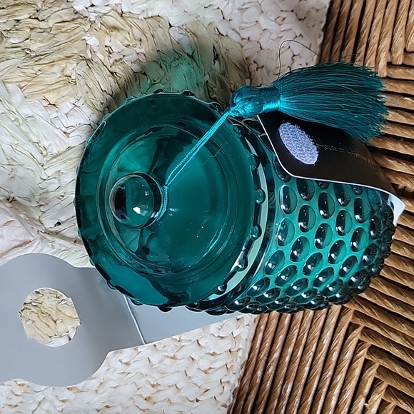 House of Harlow 1960 ocean jasper soy blend candle in a teal hobnail jar  10oz - Picture 11 of 11
